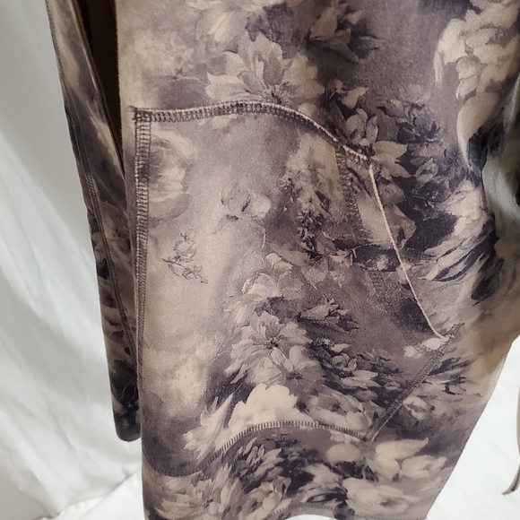 Anthropologie Solitaire Jacket Cardigan Womens Med. Faux Suede Floral Gray Open - Picture 5 of 10